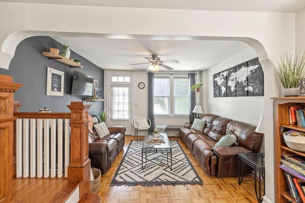 Rare City Home W/ Backyard Fire-Pit & Hottub Lancaster Zewnętrze zdjęcie